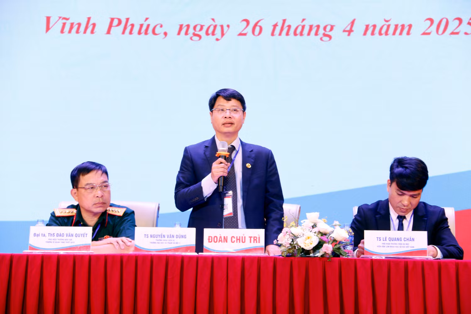 GDVN_toàn thể 1.jpg