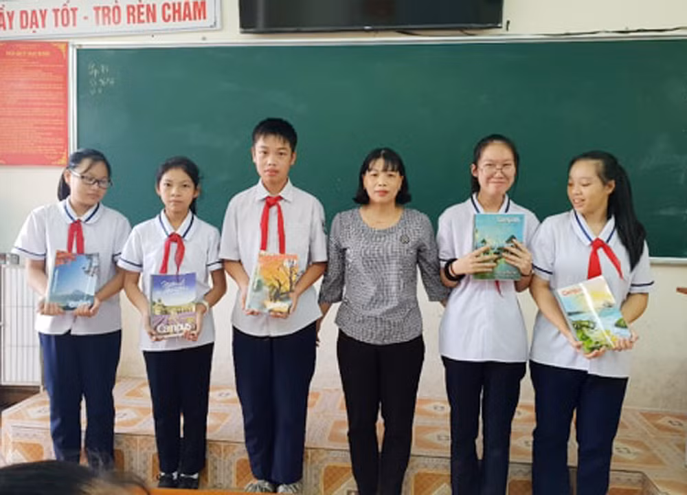 Cô giáo Nguyễn Thị Kim Oanh luôn tâm niệm học theo Bác để trở thành người giáo viên mẫu mực (Ảnh: Nhân vật cung cấp)