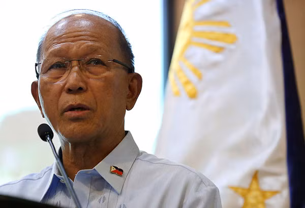 Bộ trưởng Quốc phòng Philippines Delfin Lorenzana. Ảnh: Philstar. Bộ trưởng Quốc phòng Philippines Delfin Lorenzana. Ảnh: Philstar.