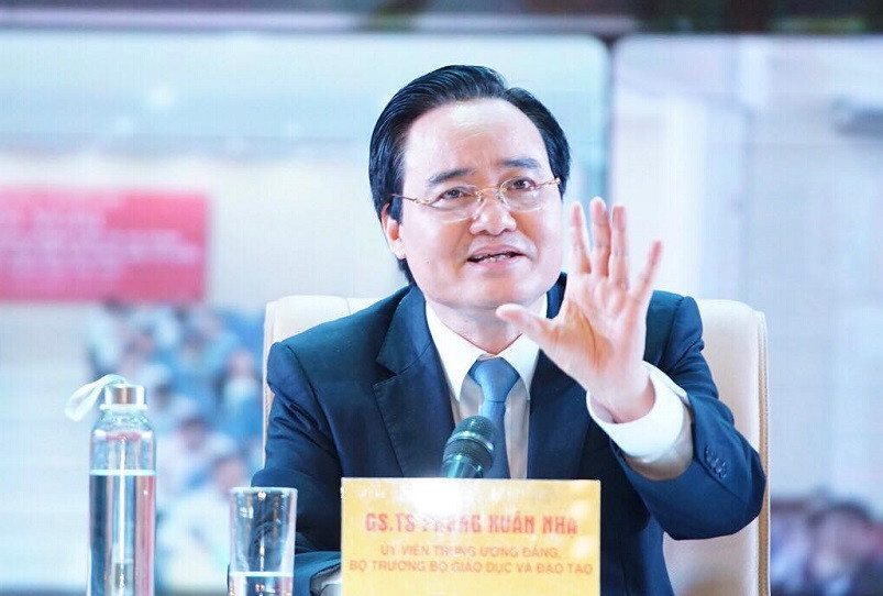 "Người cao nhất trong các trường đại học công lập là Bí thư đảng ủy kiêm Chủ tịch Hội đồng trường”, Bộ trưởng Phùng Xuân Nhạ nhấn mạnh. (Ảnh: Kim Hiền)
