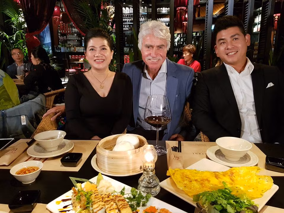 Shark Đỗ Liên – Nhà đầu tư chính tại Shark Tank Việt Nam là người hỗ trợ về tài chính, định hướng chiến lược cho StartUp Ngon Berlin tại Đức.