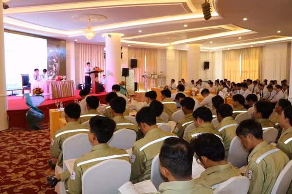 Hội nghị có sự tham dự của đông đảo các cán bộ công nhân viên của EVNNPT. Hội nghị có sự tham dự của đông đảo các cán bộ công nhân viên của EVNNPT.