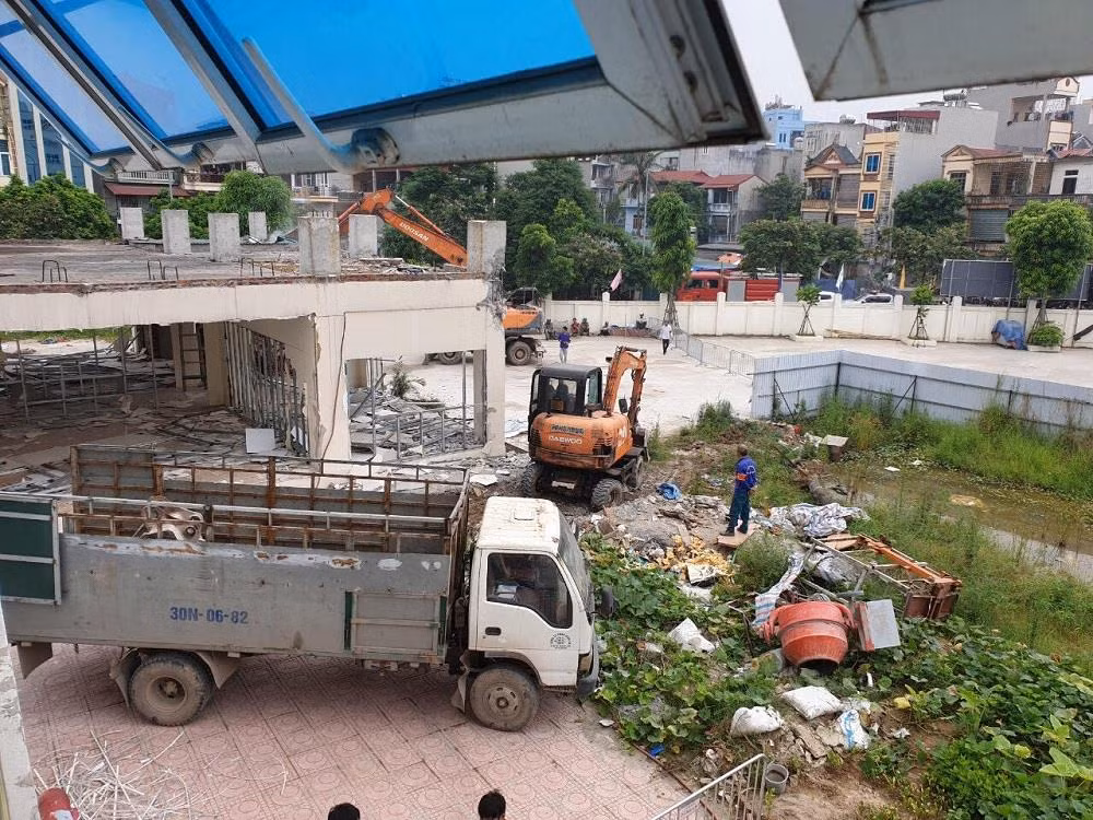 Công ty TDS cho rằng, việc cưỡng chế đối với công trình xây dựng làm trường học là cách làm cứng nhắc. ảnh: TD.