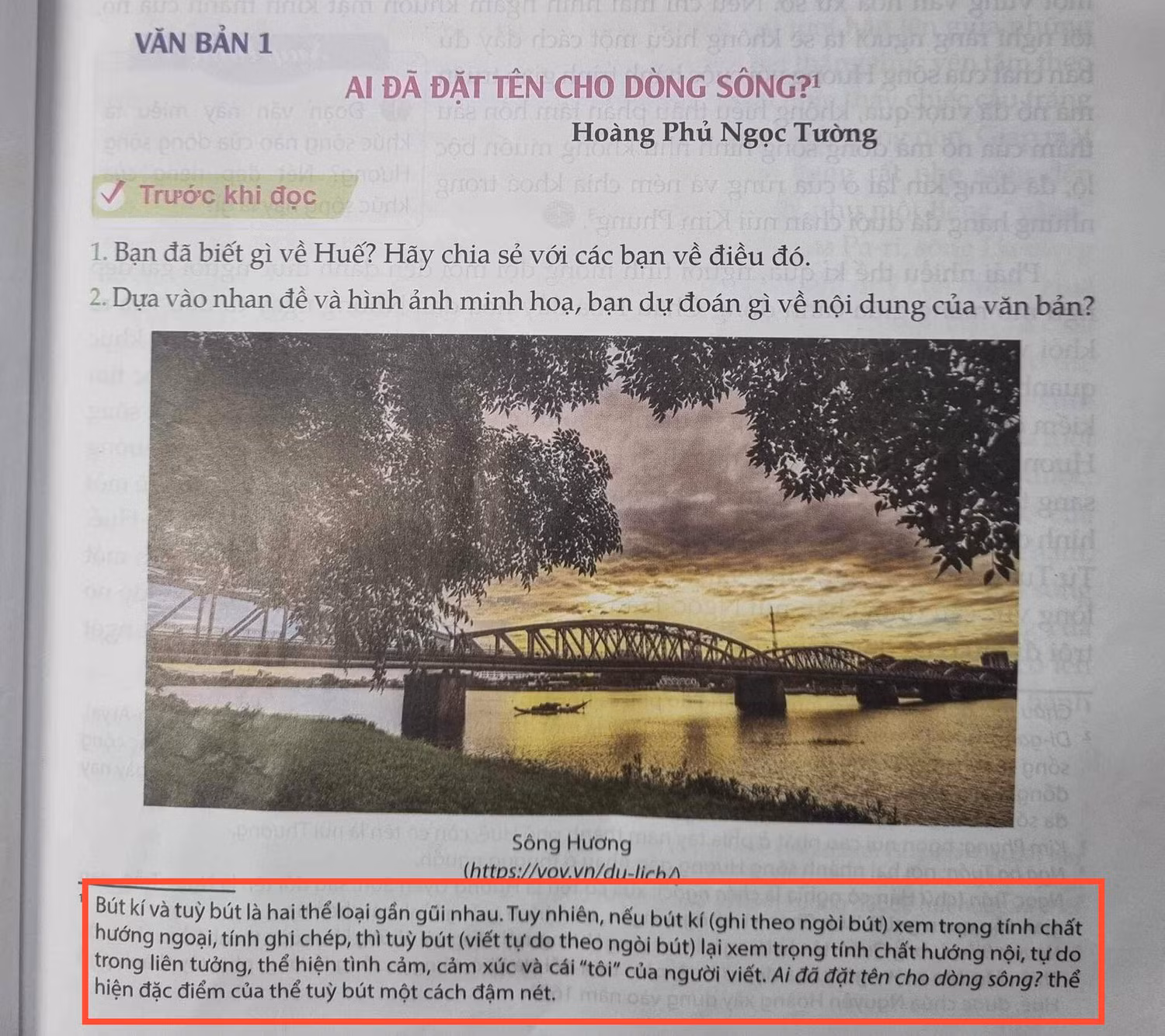 Tác phẩm "Ai đã đặt tên cho dòng sông?" - Ngữ văn 11 - Chân trời sáng tạo. (Ảnh: Cao Nguyên)