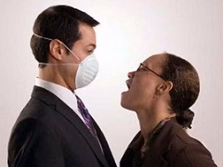 Và một nguyên nhân rất chủ quan nữa là việc lười vệ sinh răng miệng hàng ngày cũng rất nhanh dẫn đến bệnh hôi miệng, mà khi nhận ra thì đã quá muốn Xem thêm: 7 mẹo hay chữa hôi miệng cho các quý ông / Lộ diện "hung thủ" khiến phụ nữ mọc ria, nổi mụn, béo phì kỳ quái