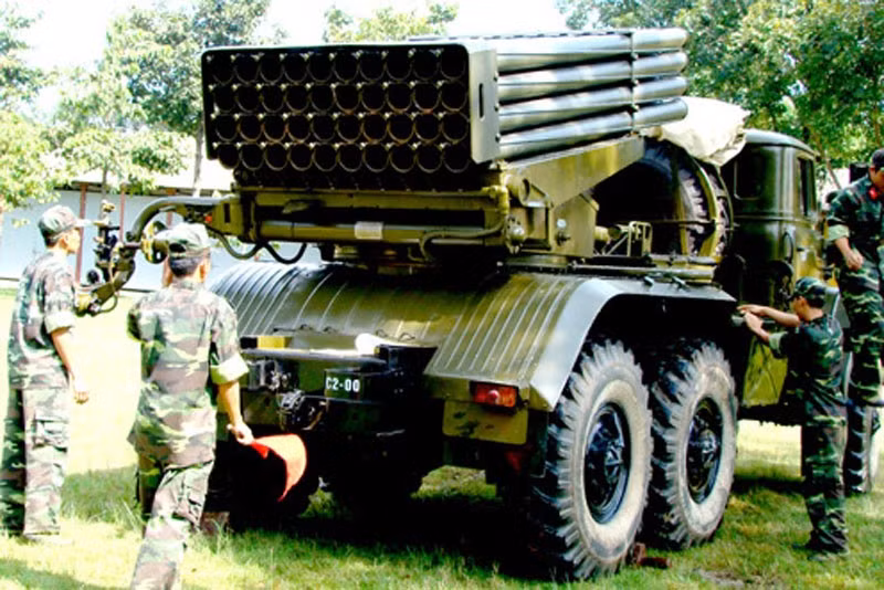 Xe đạn pháo BM-21