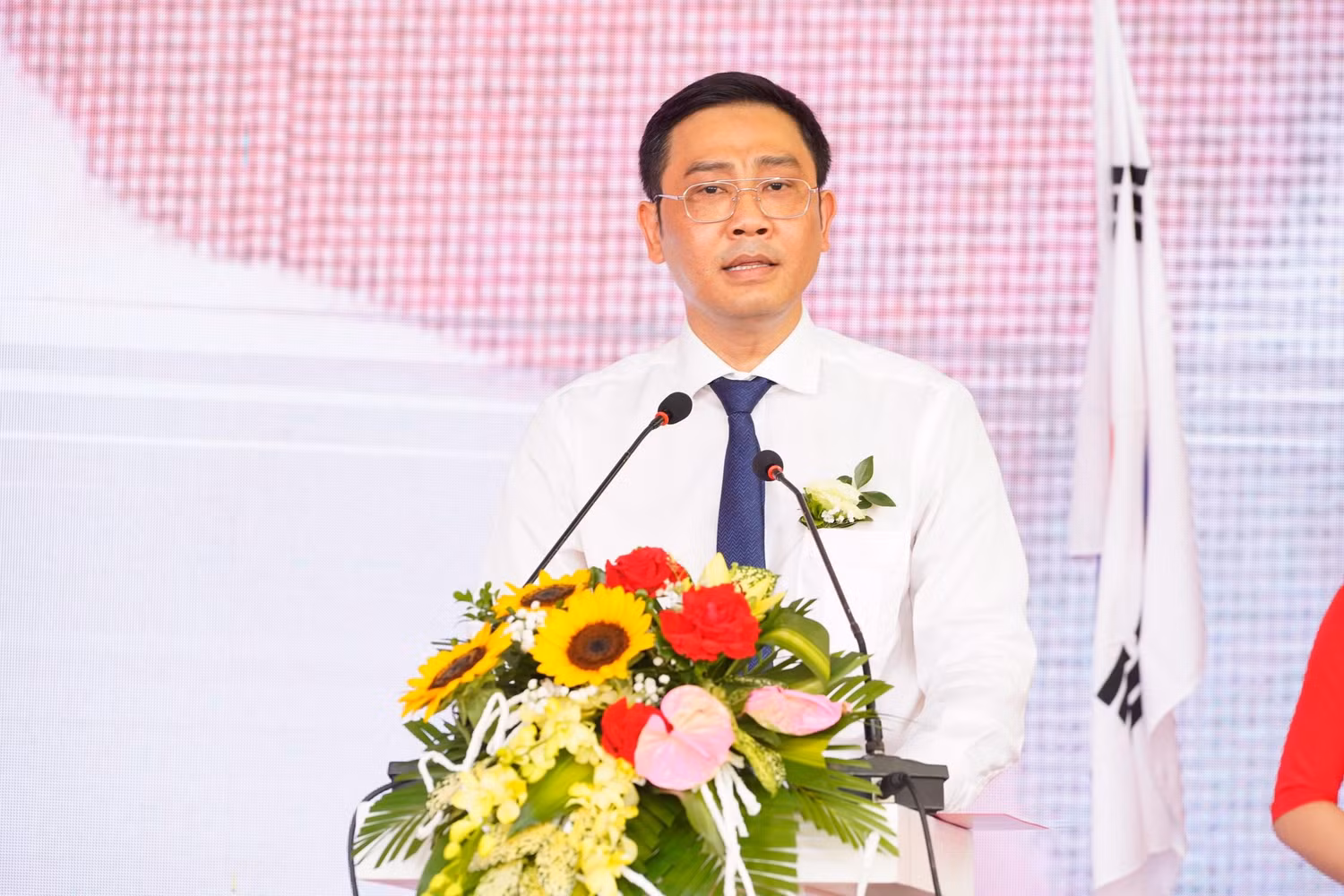 Ông Bùi Văn Kiệm - Giám đốc Sở Giáo dục và Đào tạo Hải Phòng phát biểu khai mạc hội nghị (Ảnh: LT)