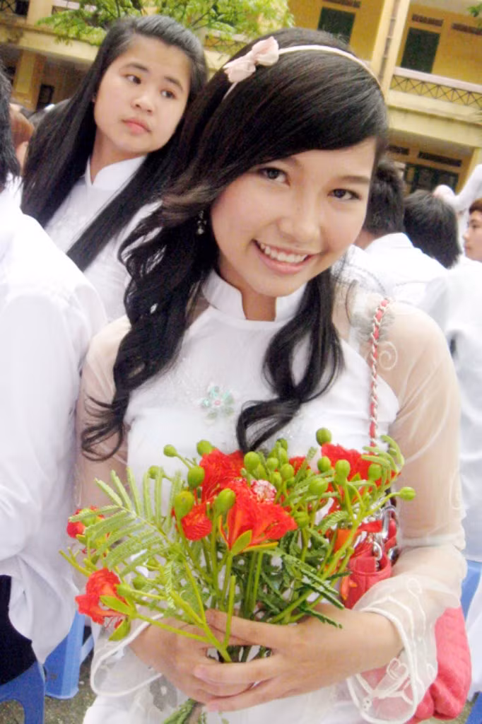 Câu danh ngôn yêu thích của Linh là: “Bạn không thể suy giảm bởi khoảng cách và thời gian, bởi tù đày hoặc chiến tranh, bởi đau khổ hoặc im lặng. Chính trong những hoàn cảnh đó, tình bạn càng trở nên sâu sắc hơn."