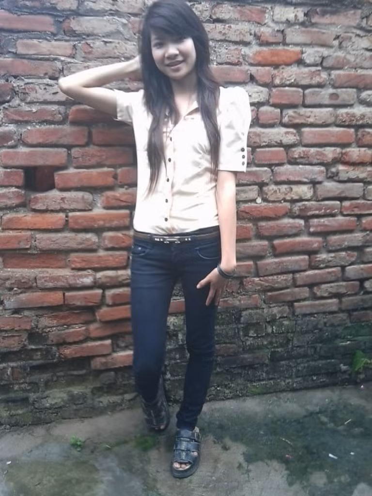 Thanh Hoa là người hòa đồng và vui vui vẻ.