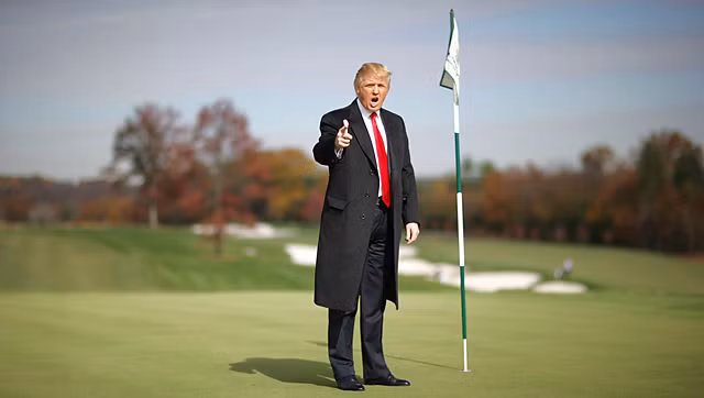 Ứng cử viên Tổng thống Mỹ Donald Trump đã có những cú đánh tạo tiếng vang trong dư luận nước Mỹ, nhưng không có độ sâu do thiếu kinh nghiệm chính trị và đối ngoại. Ứng cử viên Tổng thống Mỹ Donald Trump đã có những cú đánh tạo tiếng vang trong dư luận nước Mỹ, nhưng không có độ sâu do thiếu kinh nghiệm chính trị và đối ngoại.