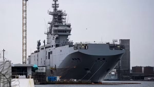 Tàu Mistral. Tàu Mistral.