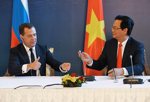 Thủ tướng Nga Dmitry Medvedev và Thủ tướng Nguyễn Tấn Dũng. Ảnh Lenta. Thủ tướng Nga Dmitry Medvedev và Thủ tướng Nguyễn Tấn Dũng. Ảnh Lenta.