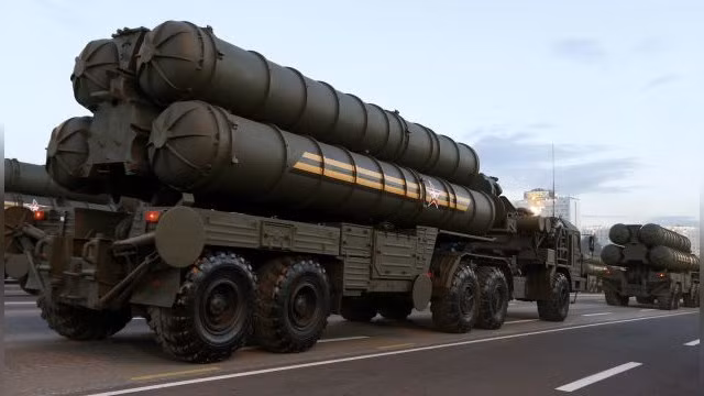 Hệ thống phòng không tiên tiến S-400. Hệ thống phòng không tiên tiến S-400.