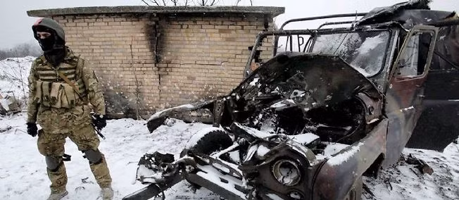 Quân đội Ukraine đã tỏ ra thiếu chuyên nghiệp từ thời Tổng thống Viktor Yanukovych và cho đến nay tình hình vẫn không được cải thiện. Quân đội Ukraine đã tỏ ra thiếu chuyên nghiệp từ thời Tổng thống Viktor Yanukovych và cho đến nay tình hình vẫn không được cải thiện.