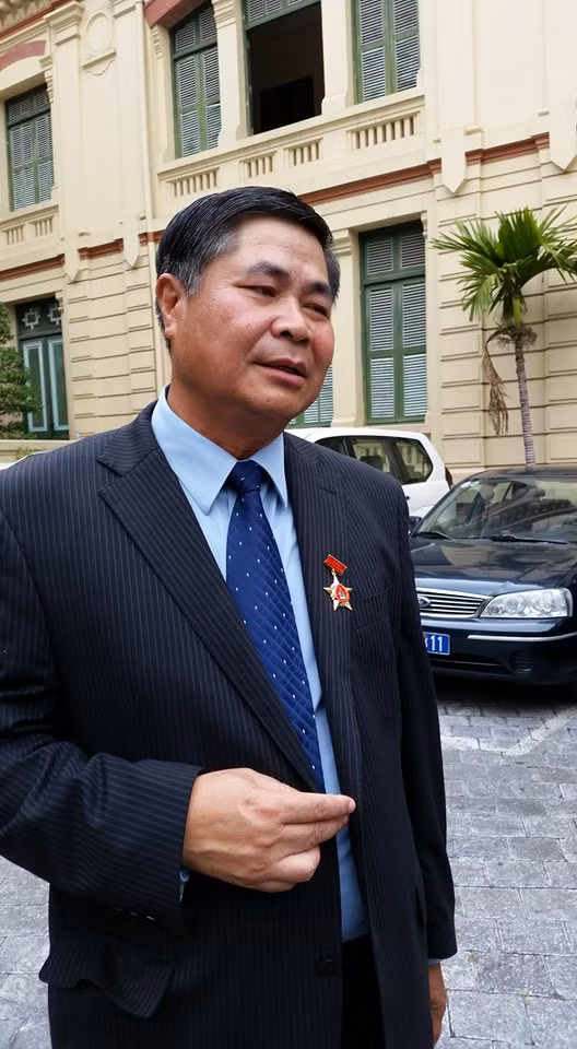 Đại sứ Đoàn Xuân Hưng.