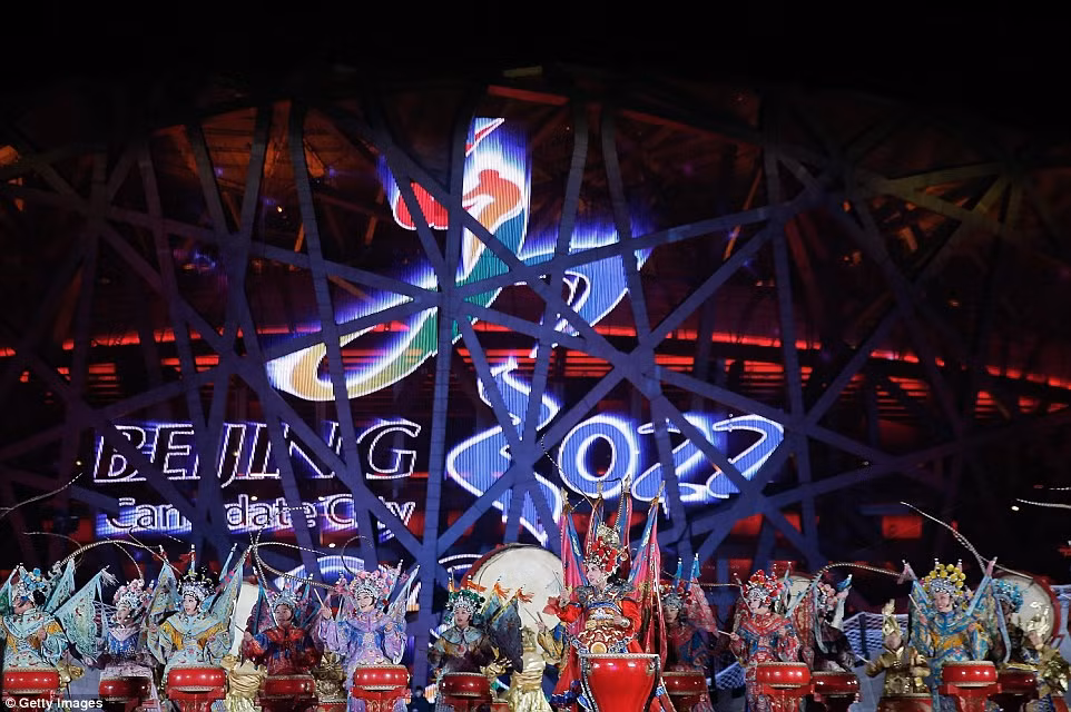 Trung Quốc tưng bừng đón năm mới tại làng Olympic, Bắc Kinh.