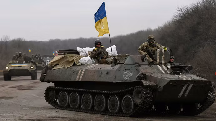 Quân đội Ukraine. Ảnh RT Quân đội Ukraine. Ảnh RT
