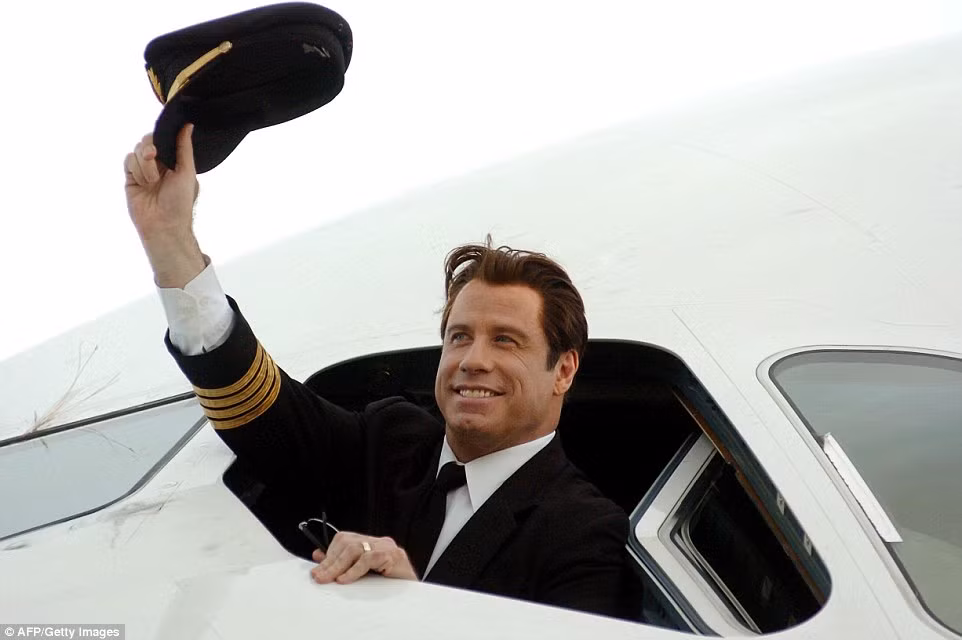 Travolta có 2 đường băng riêng tại dinh thự ở Maiami.