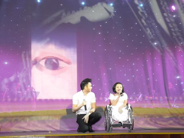 Tiết mục gây xúc động của Dương Triệu Vũ và Phương Anh Got Talent