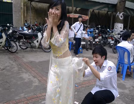 Chị em phụ nữ nghĩ sao về tình huống này!