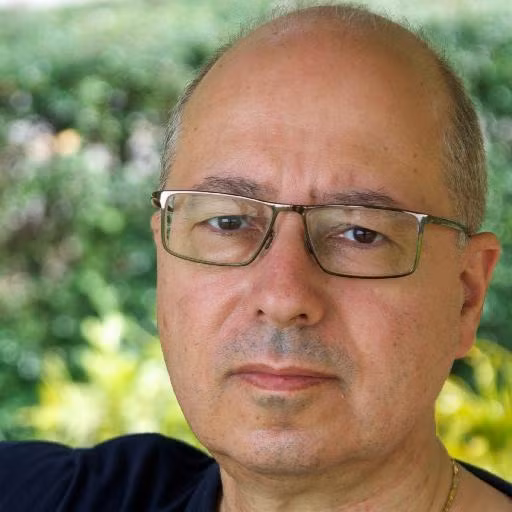 Nhà nghiên cứu Michael Vatikiotis, ảnh: trang Twitter cá nhân tác giả. Nhà nghiên cứu Michael Vatikiotis, ảnh: trang Twitter cá nhân tác giả.