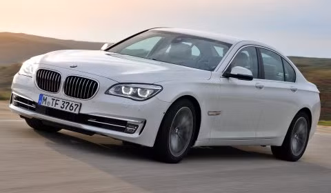 BMW 760Li V12 25 Years Limited Edition là tên của phiên bản đặc biệt của BMW để kỉ niệm 25 năm sự ra đời của động cơ V12.