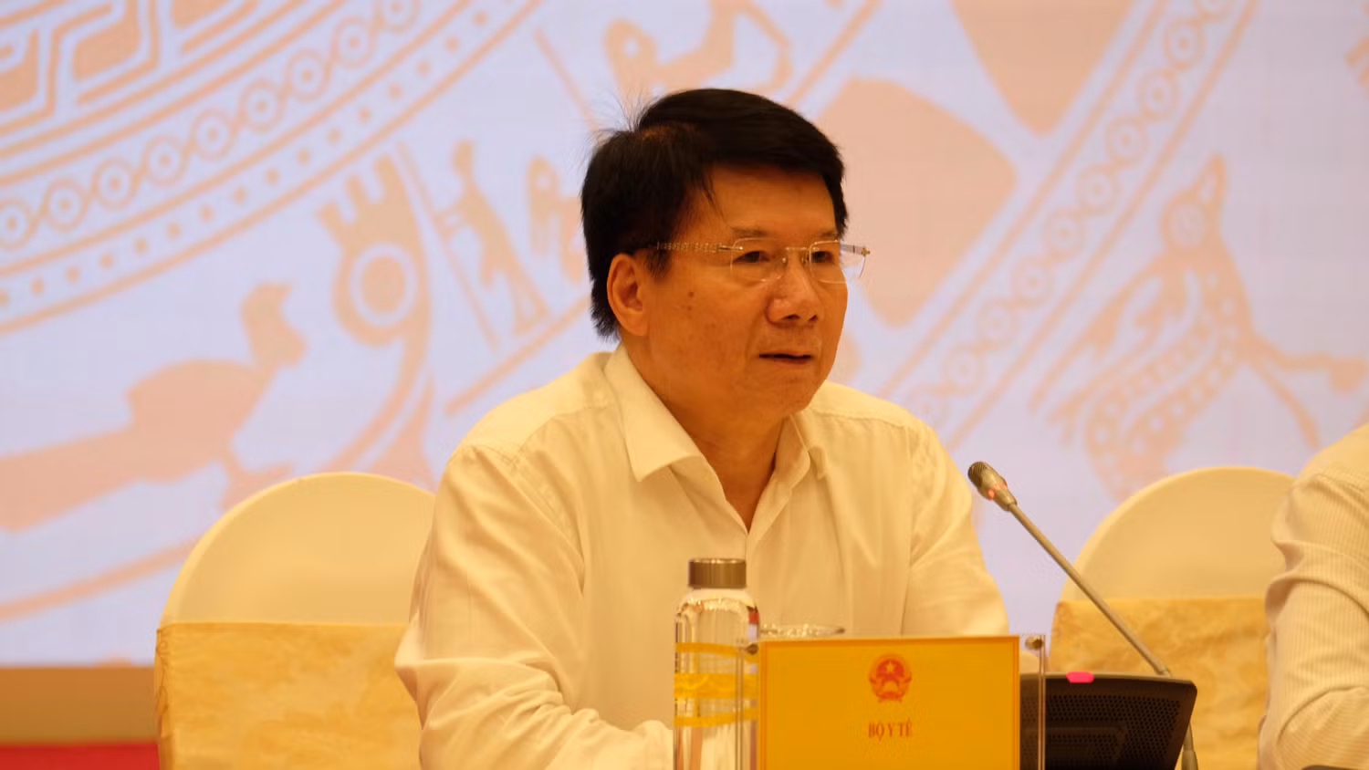 Thứ trưởng Trương Quốc Cường thông tin tại buổi họp báo. Ảnh: LC