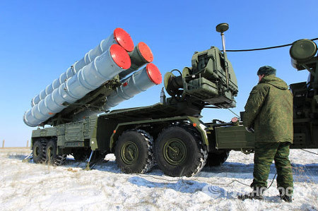 Tổ hợp phòng không S-400