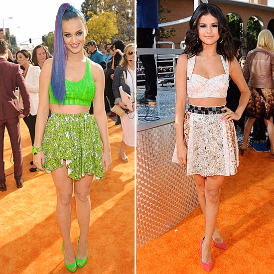 Chiếc áo crop top thể hiện vẻ đẹp duyên dáng trong mùa hè. Xem thêm:Sao Hollywood đang "ngất ngây" kiểu túi nào?