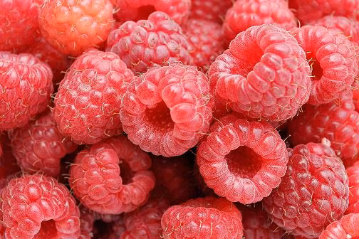 Quả mâm xôi (rasbhari), quả việt quất (falsa) và nho: 3 loại quả này chứa vitamin C, làm giảm nguy cơ hình thành đục thủy tinh thể.