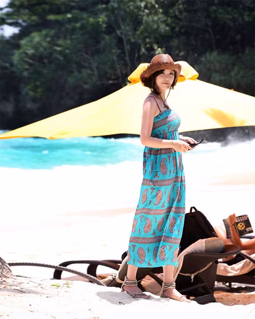 Xem thêm: Style đi biển cho cô nàng có vòng 1 khiêm tốn