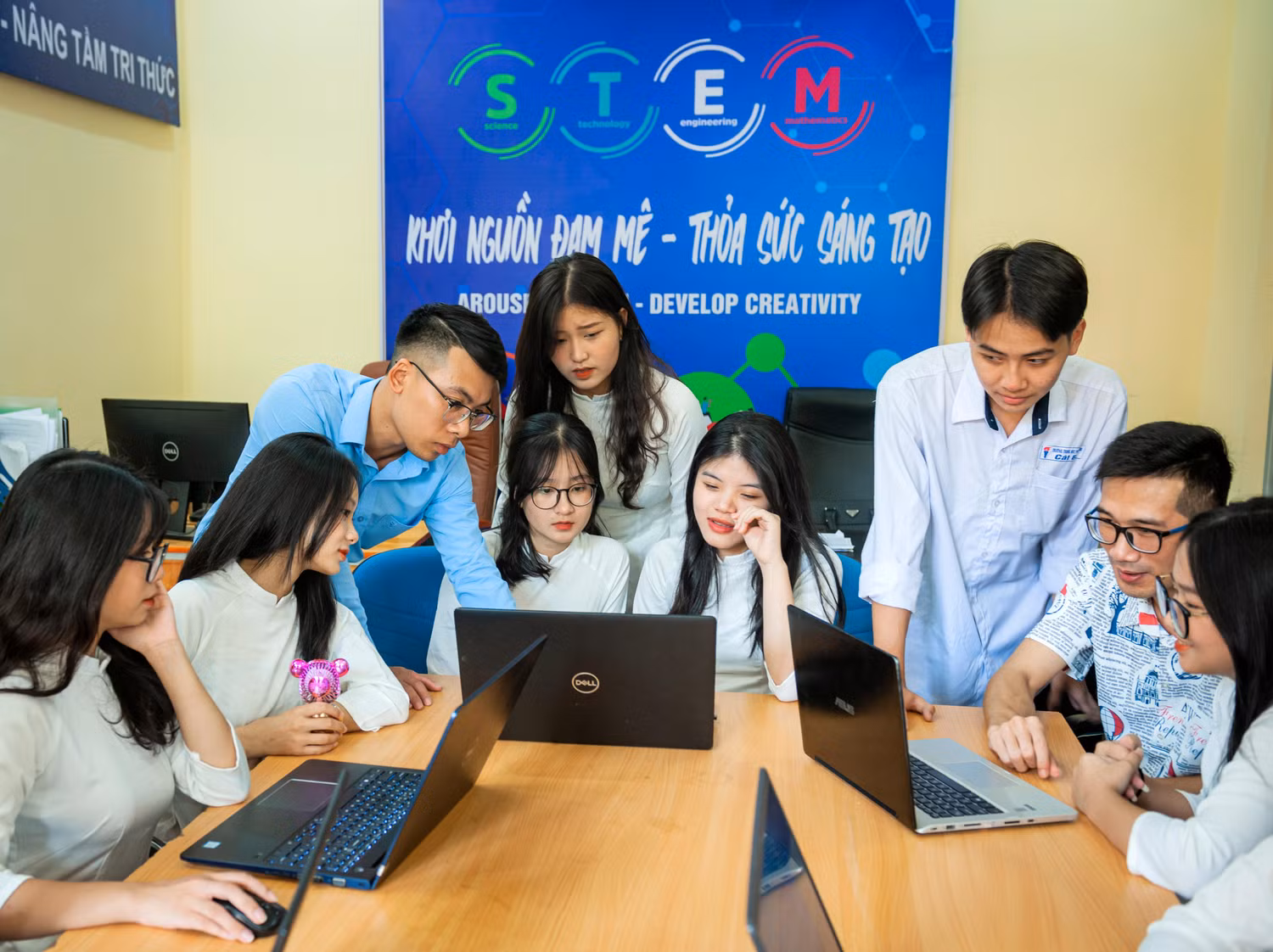 Học sinh nhà trường tích cực tham gia các chương trình giáo dục STEM (Ảnh: TT)