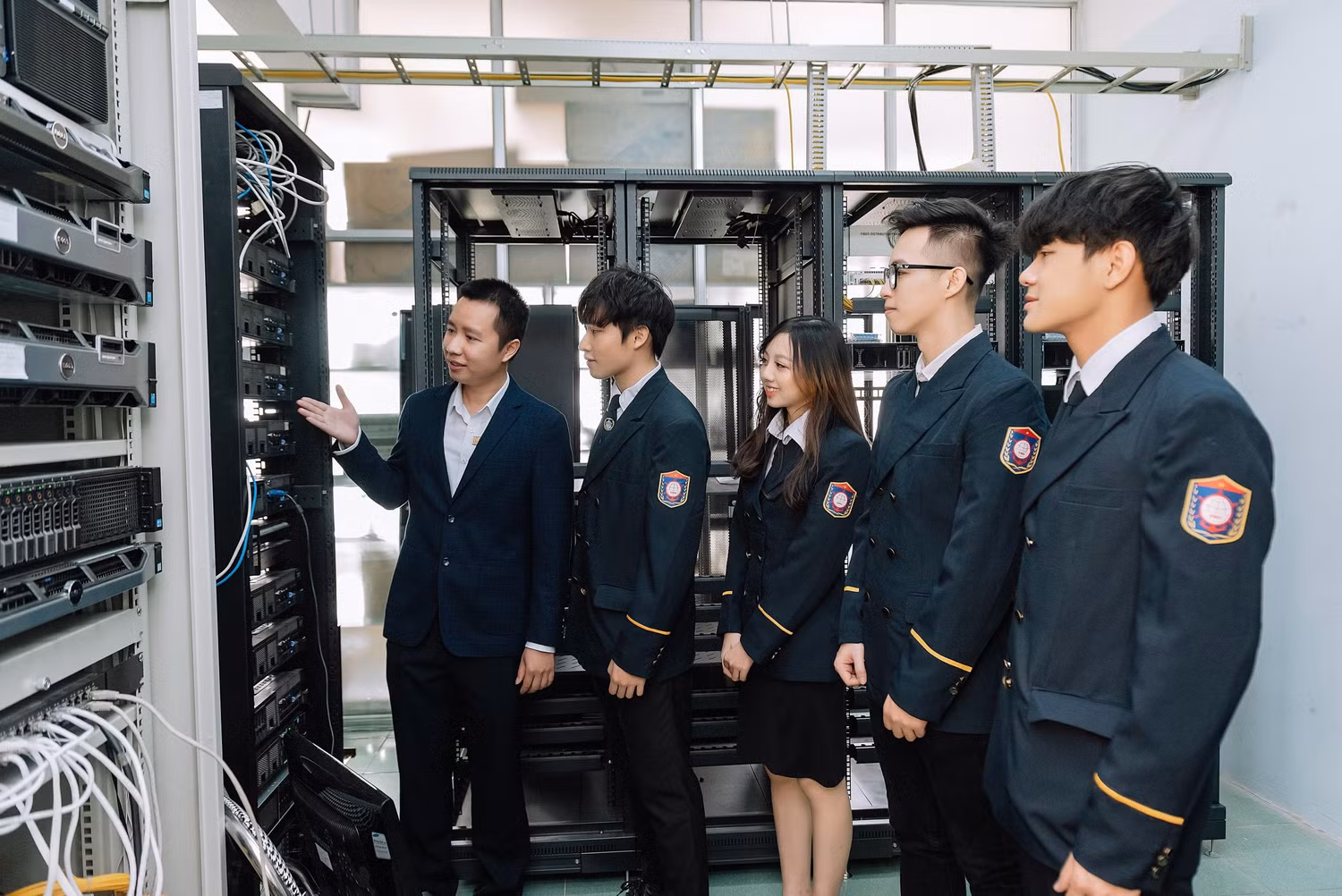 Khoa học công nghệ đóng vai trò then chốt, góp phần khẳng định uy tín, vị thế của nhà trường (Ảnh: TK)