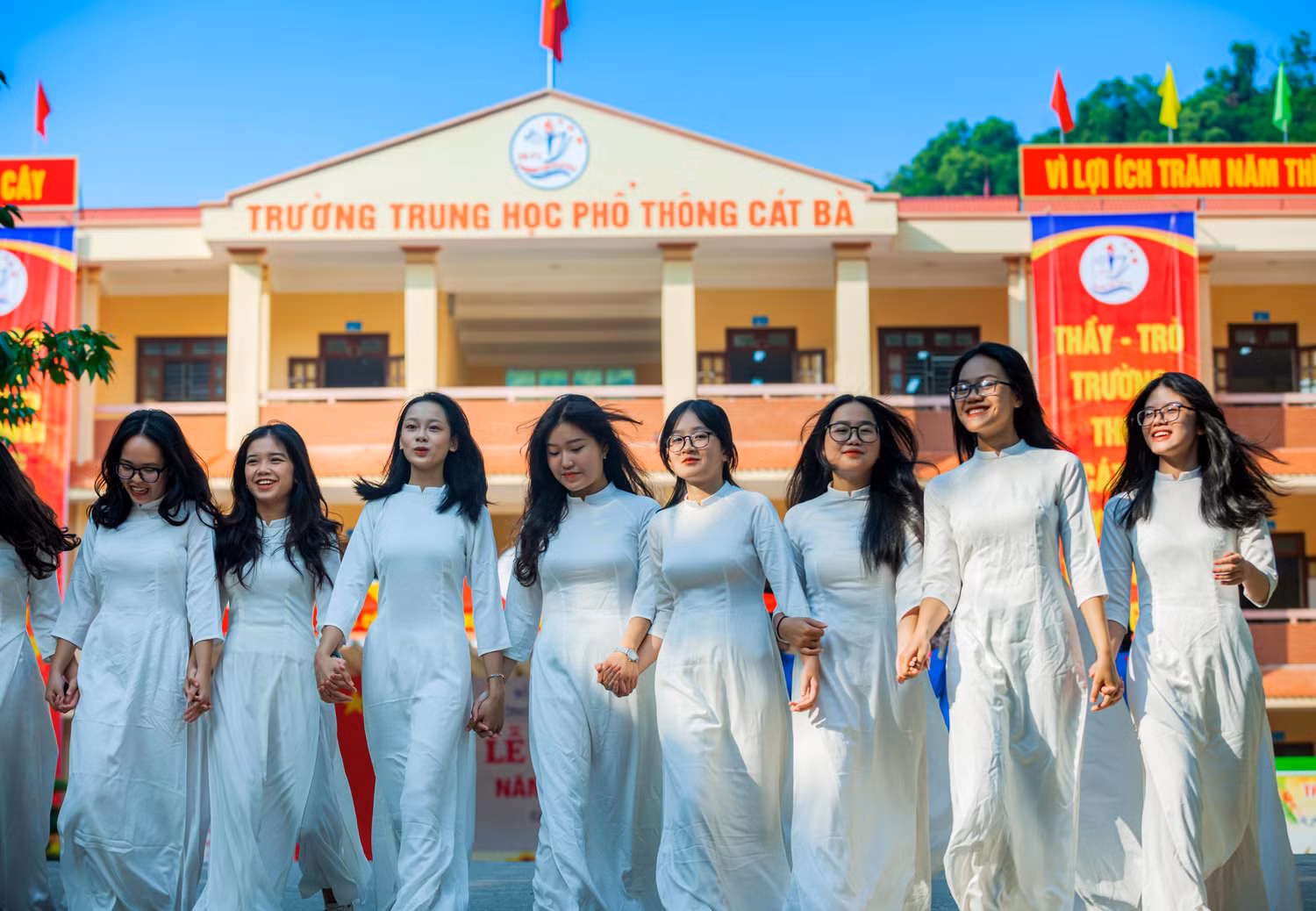 Chất lượng thi tốt nghiệp trung học phổ thông của Trường Trung học phổ thông Cát Bà luôn đứng trong top các trường ngoại thành (Ảnh: TT)