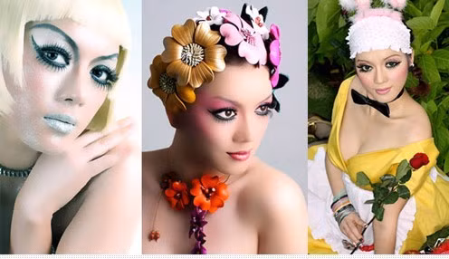 Lý Nhã Kỳ - Chưng diện không đúng cách 2012 đối với Lý Nhã Kỳ là năm bội thu thành công trong lĩnh vực kinh doanh và những hoạt động quảng bá du lịch nước nhà. Bên cạnh đó, cô cũng nhận được lời khen xứng đáng trong lĩnh vực điện ảnh với bộ phim Mùa hè lạnh vừa ra mắt. Thành công với việc kinh doanh trang sức, nhưng nữ diễn viên lại không được các chuyên gia đánh giá cao về gu thẩm mỹ, mặc dù Đại sứ Du lịch đã rất nỗ lực trong việc đầu tư tiền tỉ cho sự xuất hiện của mình.