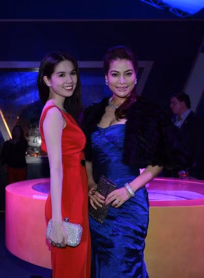 Rõ ràng tuổi trẻ là một ưu thế, dù có thể khi bằng tuổi của Ngọc Ánh, Ngọc Trinh sẽ chẳng mặn mà và xinh đẹp được như thế này