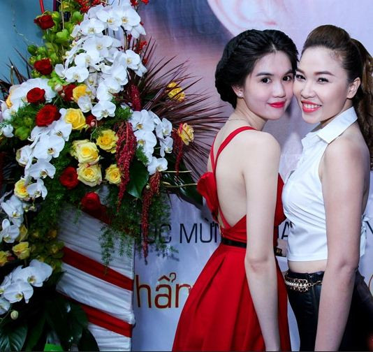 Vóc dáng của Ngọc Thạch so với Ngọc Trinh quả thật 'kém nuột' hơn rất nhiều