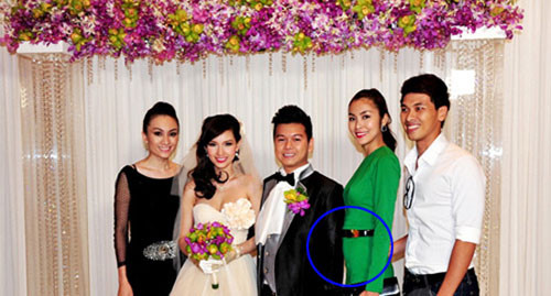 Tăng Thanh Hà và bạn trai xuất hiện trong đám cưới Quỳnh Chi Tăng Thanh Hà và bạn trai xuất hiện trong đám cưới Quỳnh Chi