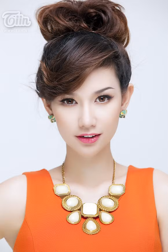 Thậm chí, nhiều người còn cho rằng cô là một trong những bà bầu xinh đẹp và thời trang nhất Vbiz