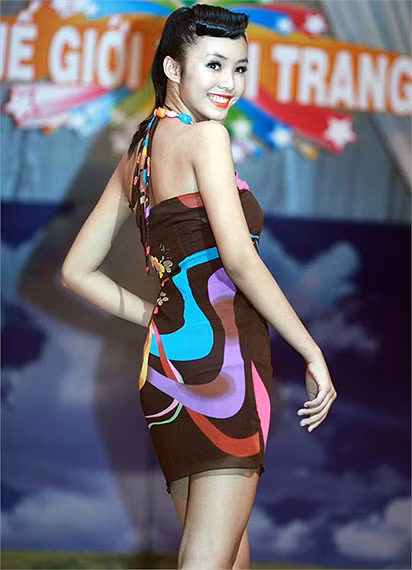 Bảo Trân 14 tuổi nhưng đã khẳng định danh tiếng trên sàn catwalk, cô bé trông lớn hơn tuổi nhiều.