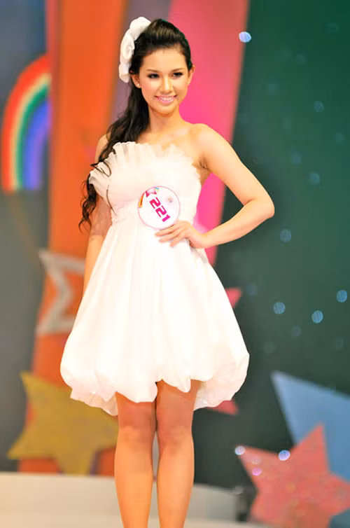 Hình ảnh Quỳnh Chi tham gia cuộc thi Miss teen 2009