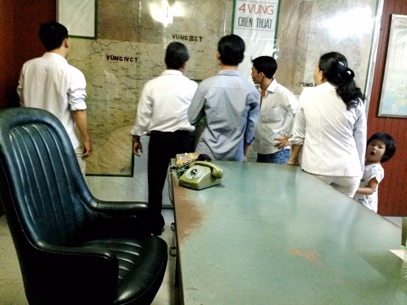 Bàn làm việc của Tổng thống ở tầng hầm.