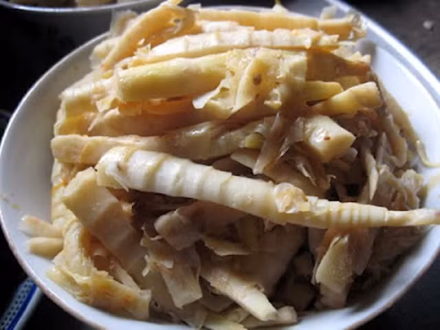 Thơm giòn những miếng măng Sặt, Yên Bái.