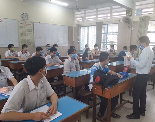 Thí sinh tham dự kỳ thi tốt nghiệp trung học phổ thông ở Thành phố Hồ Chí Minh (ảnh: P.L)