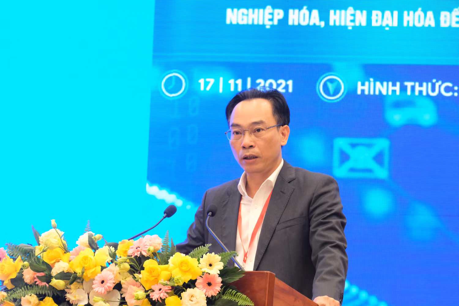 Thứ trưởng Bộ Giáo duc và Đào tạo Nguyễn Trường Sơn phát biểu tại Hội thảo. Ảnh: LC Thứ trưởng Bộ Giáo duc và Đào tạo Nguyễn Trường Sơn phát biểu tại Hội thảo. Ảnh: LC