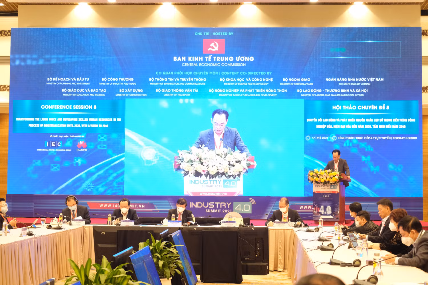 Toàn cảnh buổi Hội thảo “Chuyển đổi lao động và phát triển nguồn nhân lực số trong tiến trình công nghiệp hóa, hiện đại hóa đến năm 2030, tầm nhìn đến năm 2045”. Ảnh: LC Toàn cảnh buổi Hội thảo “Chuyển đổi lao động và phát triển nguồn nhân lực số trong tiến trình công nghiệp hóa, hiện đại hóa đến năm 2030, tầm nhìn đến năm 2045”. Ảnh: LC