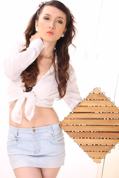 Shoot hình đẹp long lanh, không kém gì tạo hình của người mẫu chuyên nghiệp.