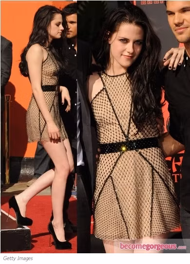 Cùng chiêm ngưỡng một số bộ đồ làm nên sự thành công của Kristen Stewart tại tuần lễ thời trang xuân hè 2013 ở Paris. Cùng chiêm ngưỡng một số bộ đồ làm nên sự thành công của Kristen Stewart tại tuần lễ thời trang xuân hè 2013 ở Paris.