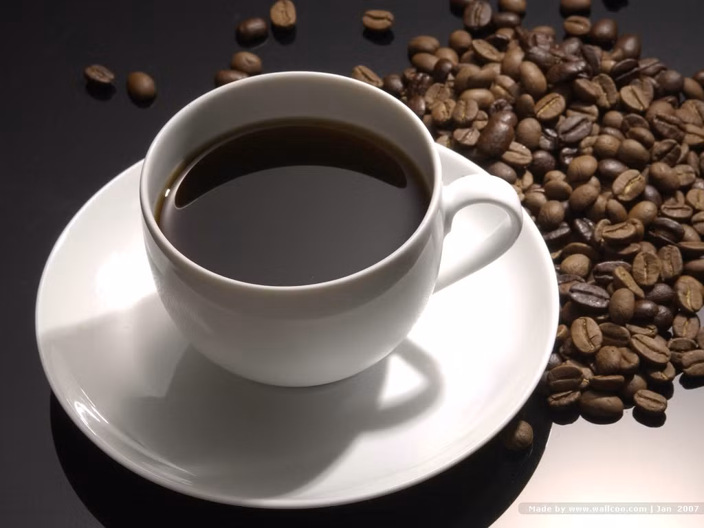 Cà phê: Mỗi ngày, bạn nên uống 1-3 ly café nhé. Bởi café sẽ giúp bạn tránh xa các bệnh tiểu đường, tim mạch. Tuy nhiên, những bệnh bị huyết áp cao thì nên thận trọng bởi chất caffeine sẽ kích thích nhịp đập của trái tim, làm tăng huyết áp. Cà phê: Mỗi ngày, bạn nên uống 1-3 ly café nhé. Bởi café sẽ giúp bạn tránh xa các bệnh tiểu đường, tim mạch. Tuy nhiên, những bệnh bị huyết áp cao thì nên thận trọng bởi chất caffeine sẽ kích thích nhịp đập của trái tim, làm tăng huyết áp.
