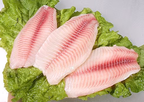 Ngoài ra, cá cung cấp canxi và protein tốt cho não bộ. Cá nước ngọt có chứa các axit béo không no, không gây tổn thương cho động mạch não, ngược lại còn bảo vệ cho mạch máu não và thúc đẩy các tế bào não hoạt động. Lượng ăn tốt nhất là không quá 80g cá mỗi ngày.